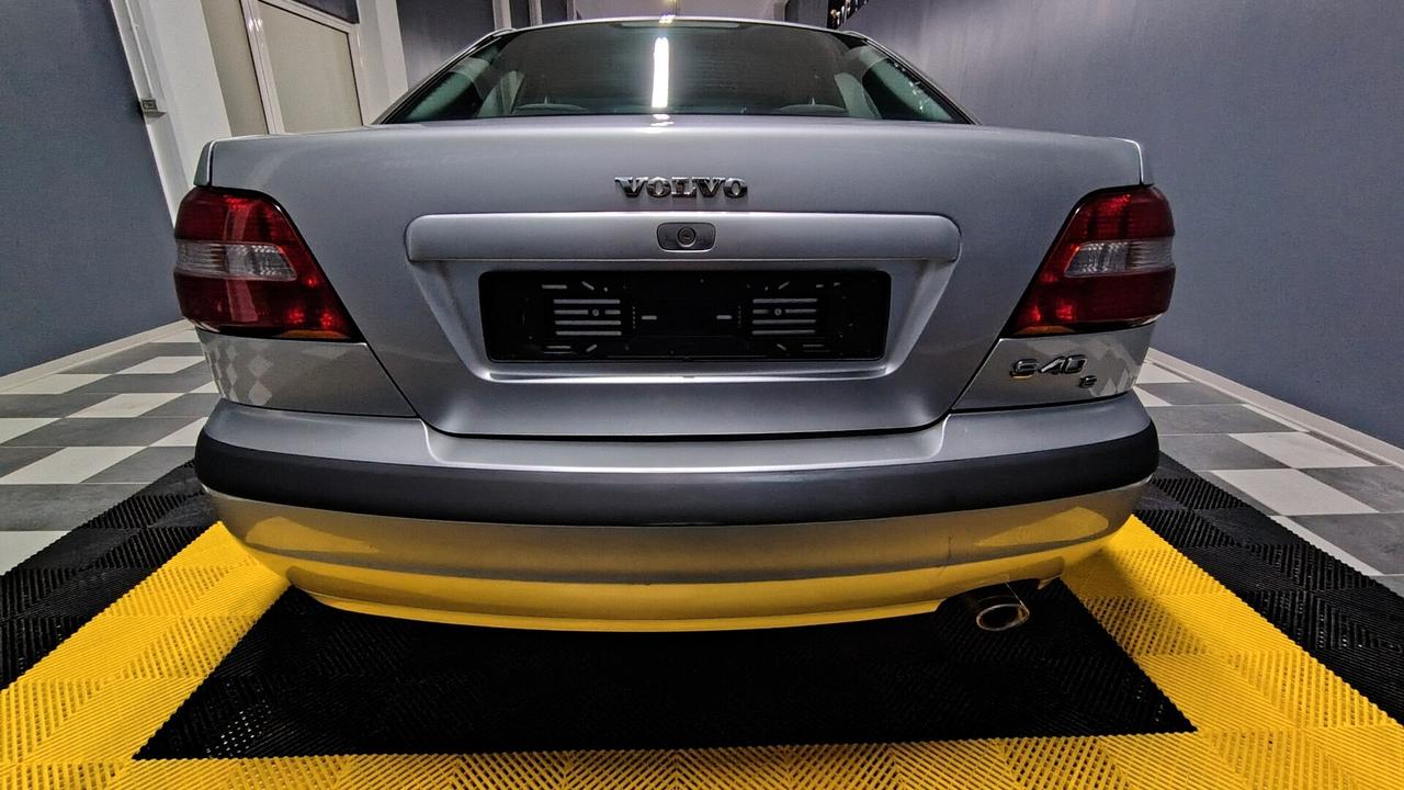 Volvo S40 1.8