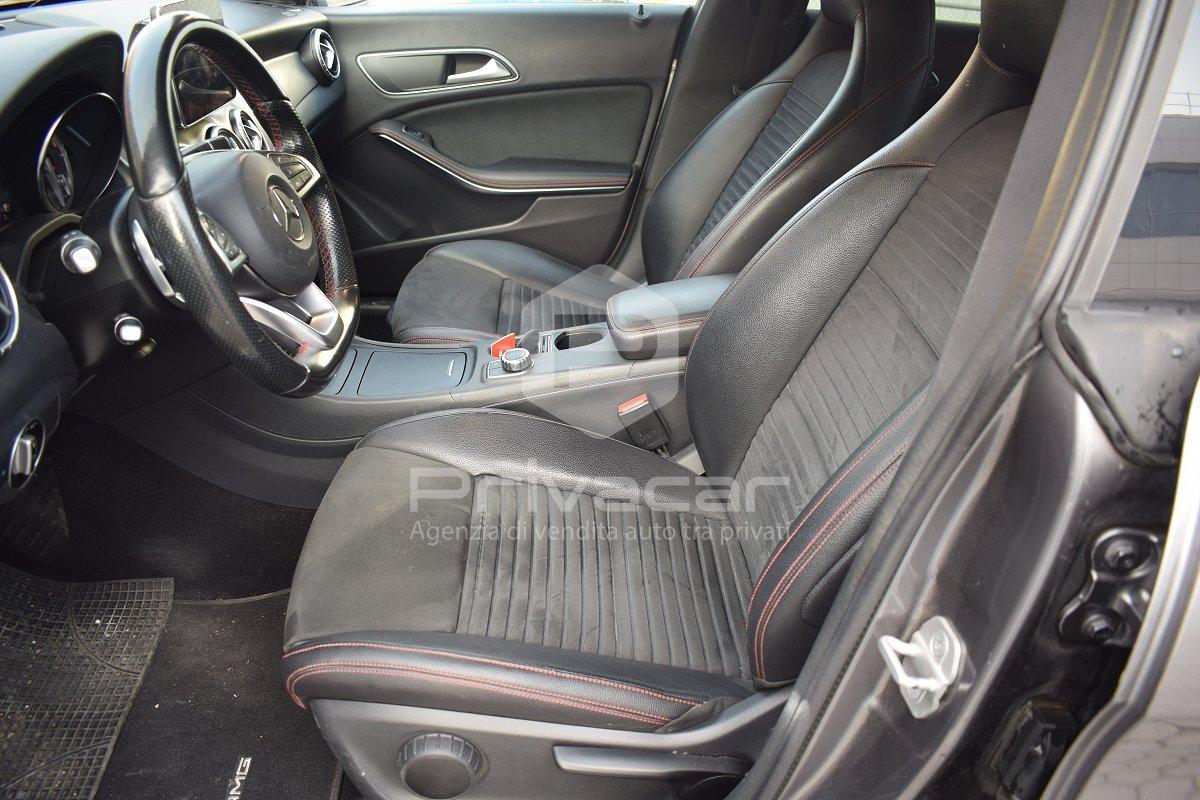 MERCEDES CLA 200 d Automatic Premium