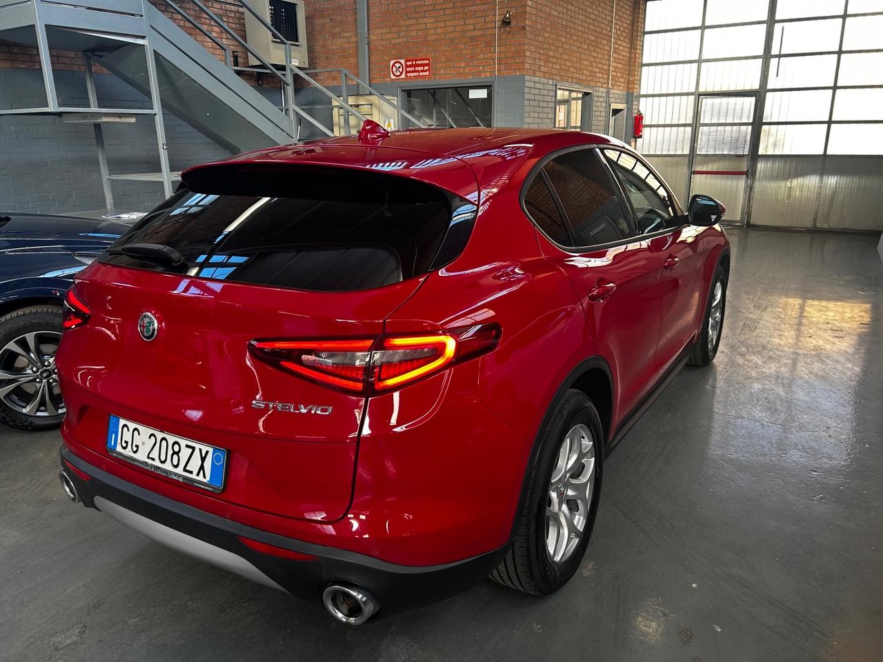 Alfa Romeo Stelvio 2.2 Turbodiesel 160 CV AT8 RWD Business