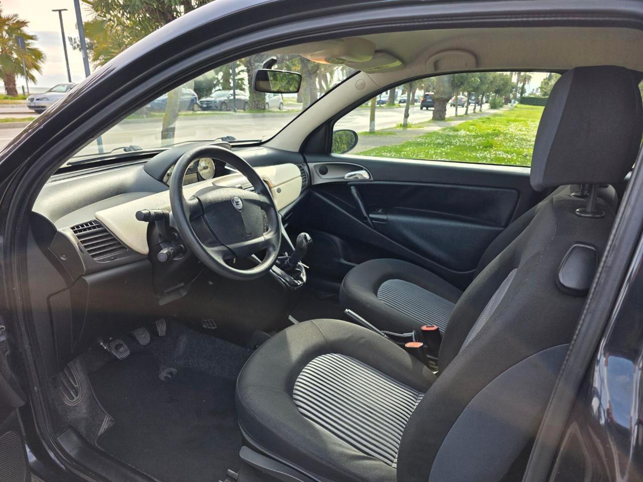 Lancia Ypsilon 1.3 Multijet 16V Argento