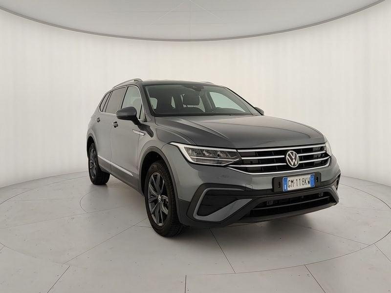 Volkswagen Tiguan Allspace 2.0 TDI SCR DSG Life 7P - IVA DEDUCIBILE