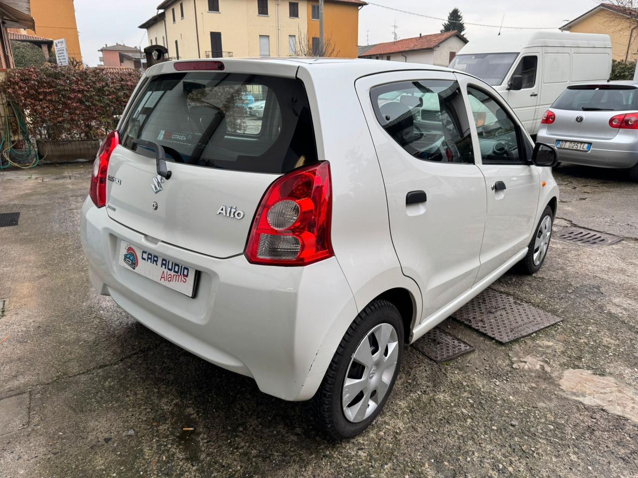 Suzuki Alto 1.0 L