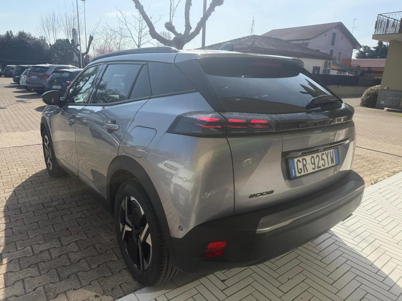Peugeot 2008 BlueHDi 130 S&S EAT8 Allure