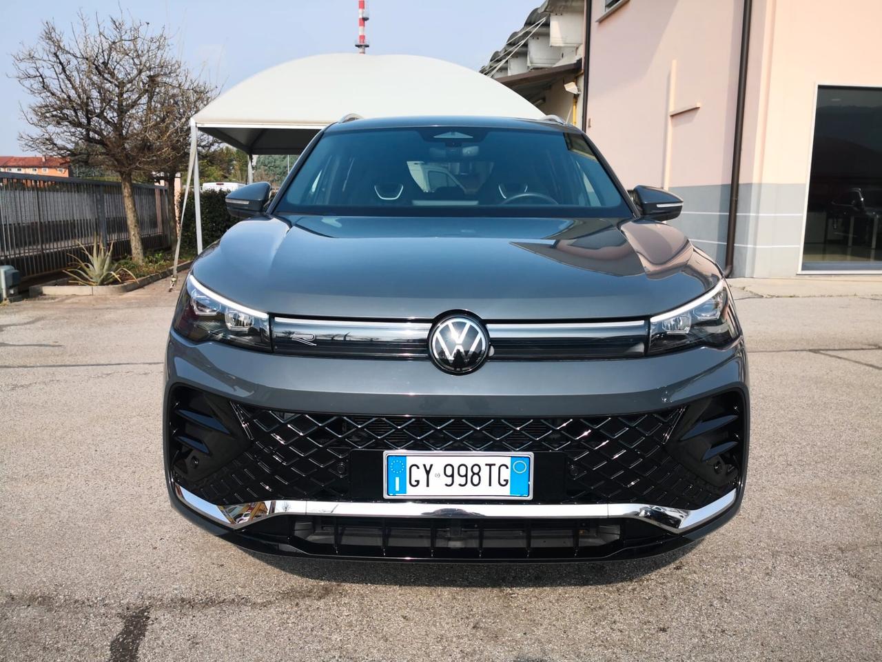 Volkswagen Tiguan 2.0 TDI 150 CV DSG R-Line ***TELECAMERA***