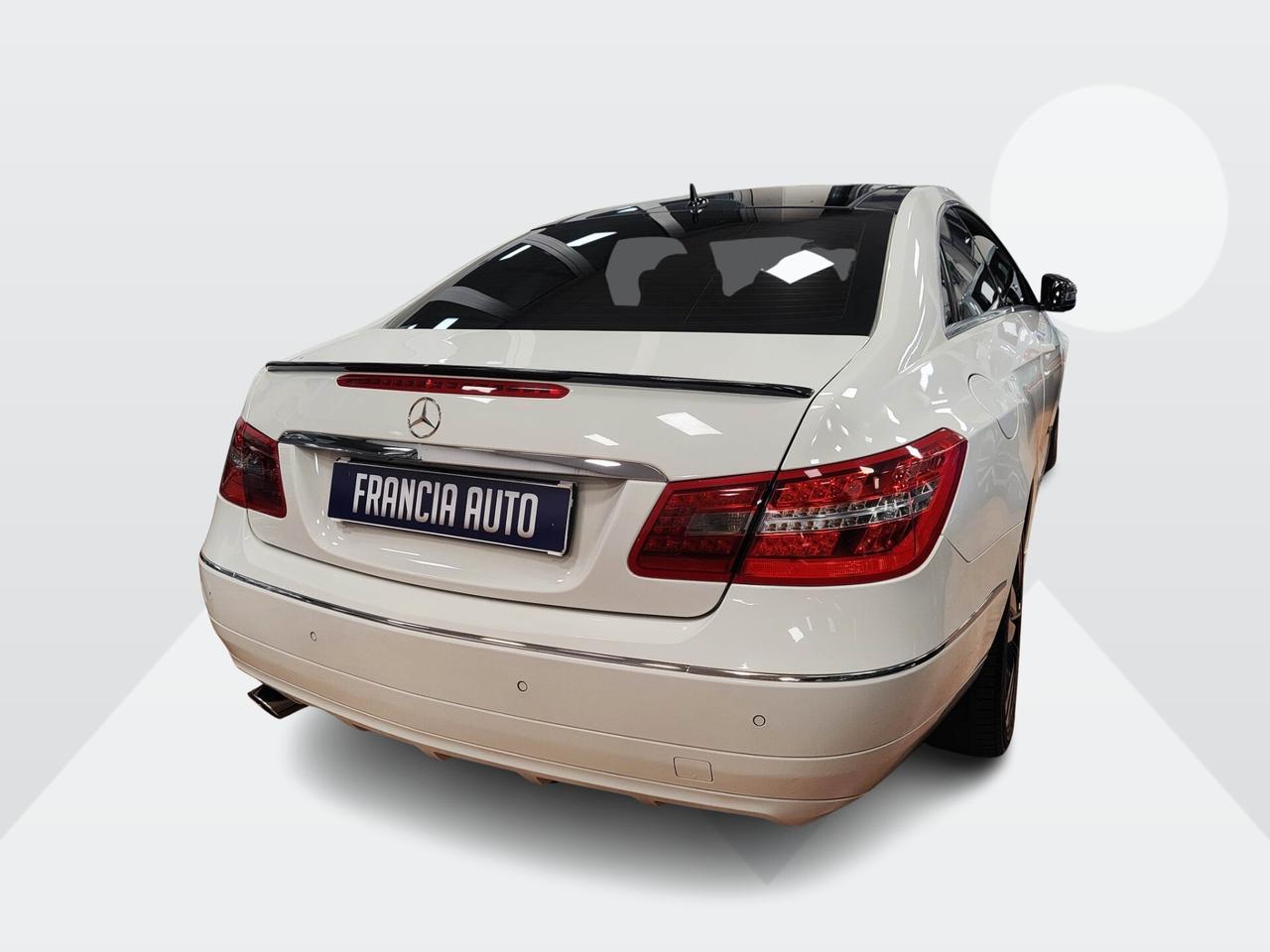 Mercedes-benz E 220 CDI Coupé BlueEFFICIENCY Avantgarde