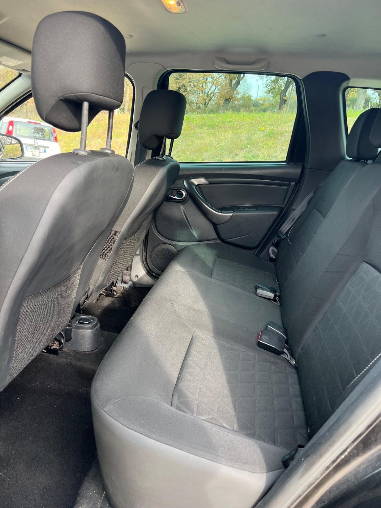 Dacia Duster 1.6 Benzina Lauréate PERMUTE RATE GARANZIA