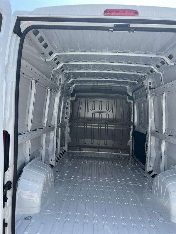 Peugeot Boxer Boxer 335 2.2 BlueHDi 140 S&S L3H2 (IVA ESCL.)