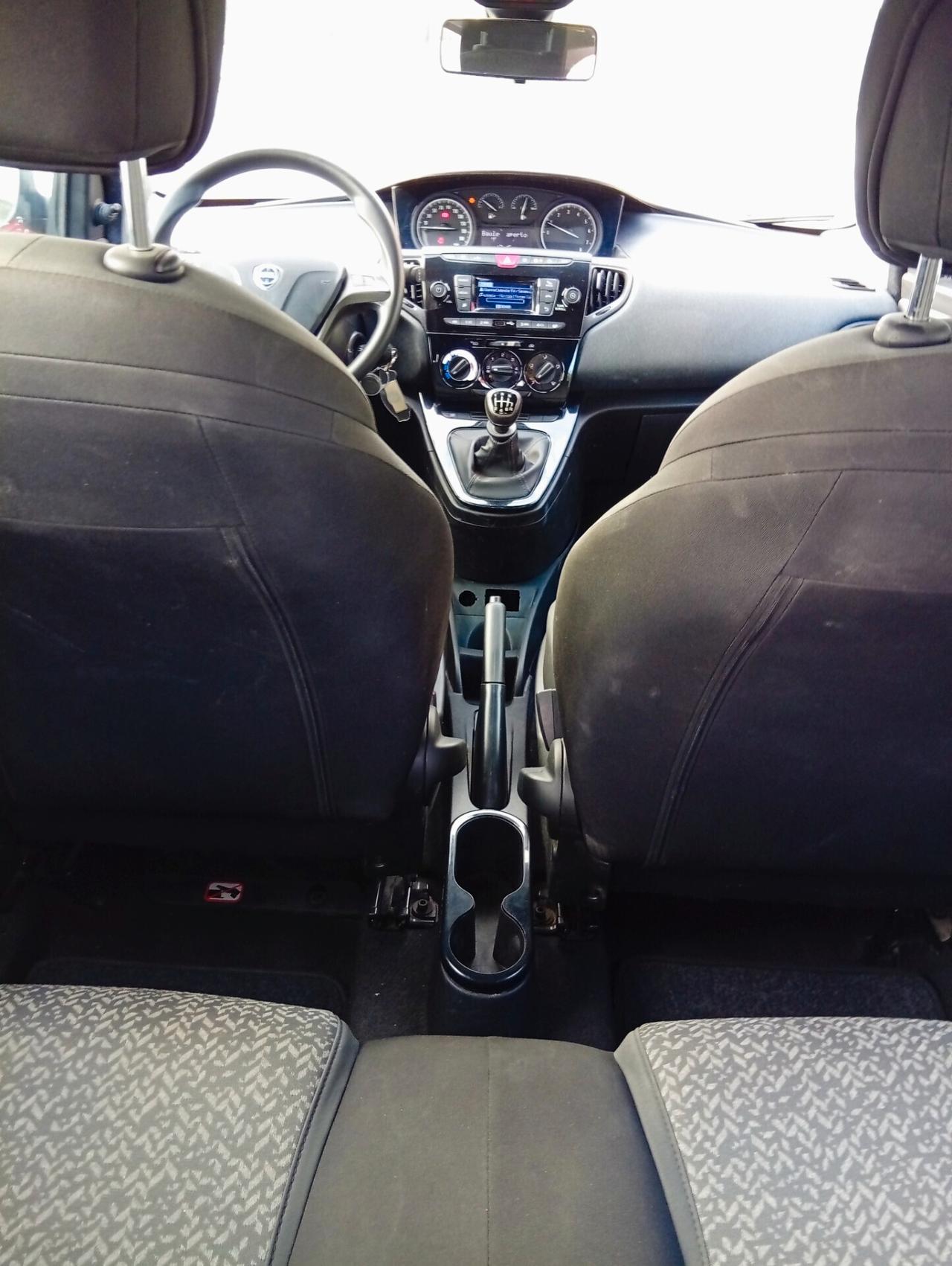 Lancia Ypsilon 1.0 FireFly 5 porte S&S Hybrid Ecochic Gold