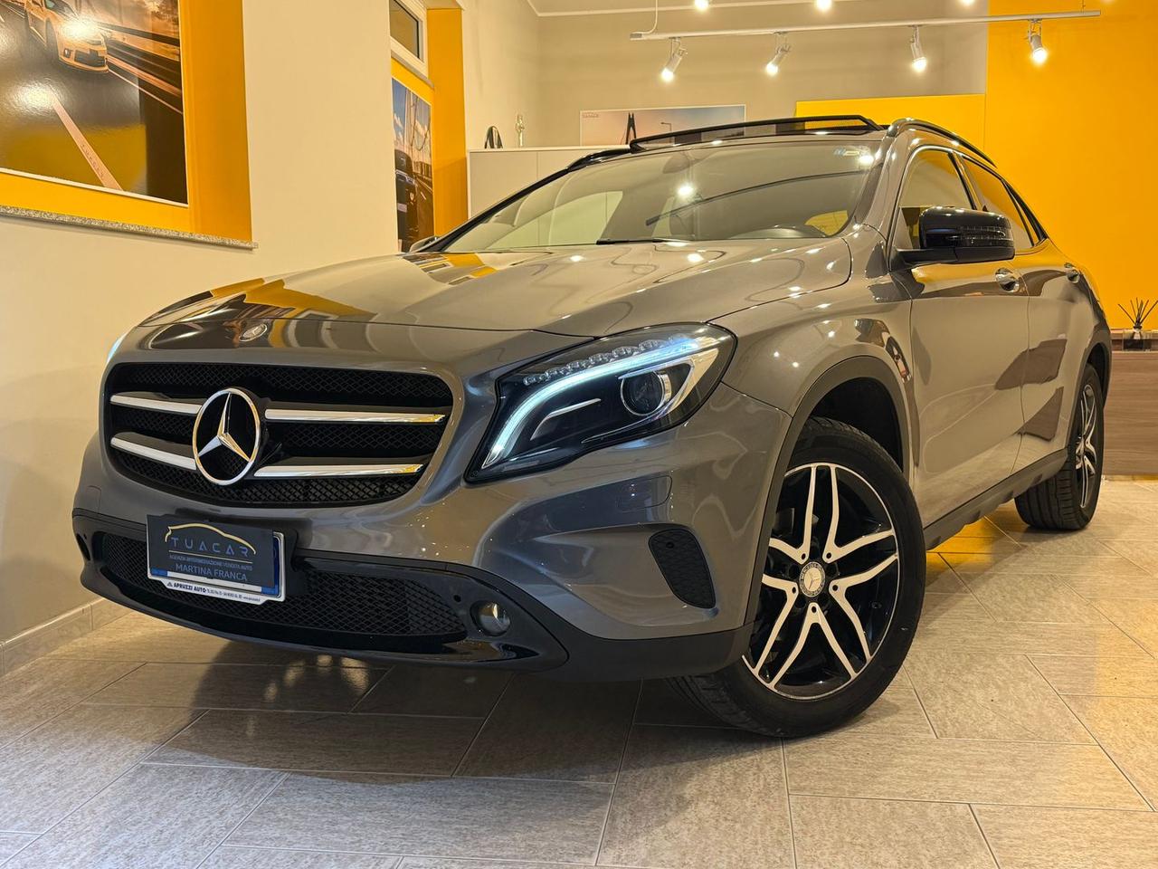 Mercedes-Benz GLA 200 Premium GLA 200 D #8055