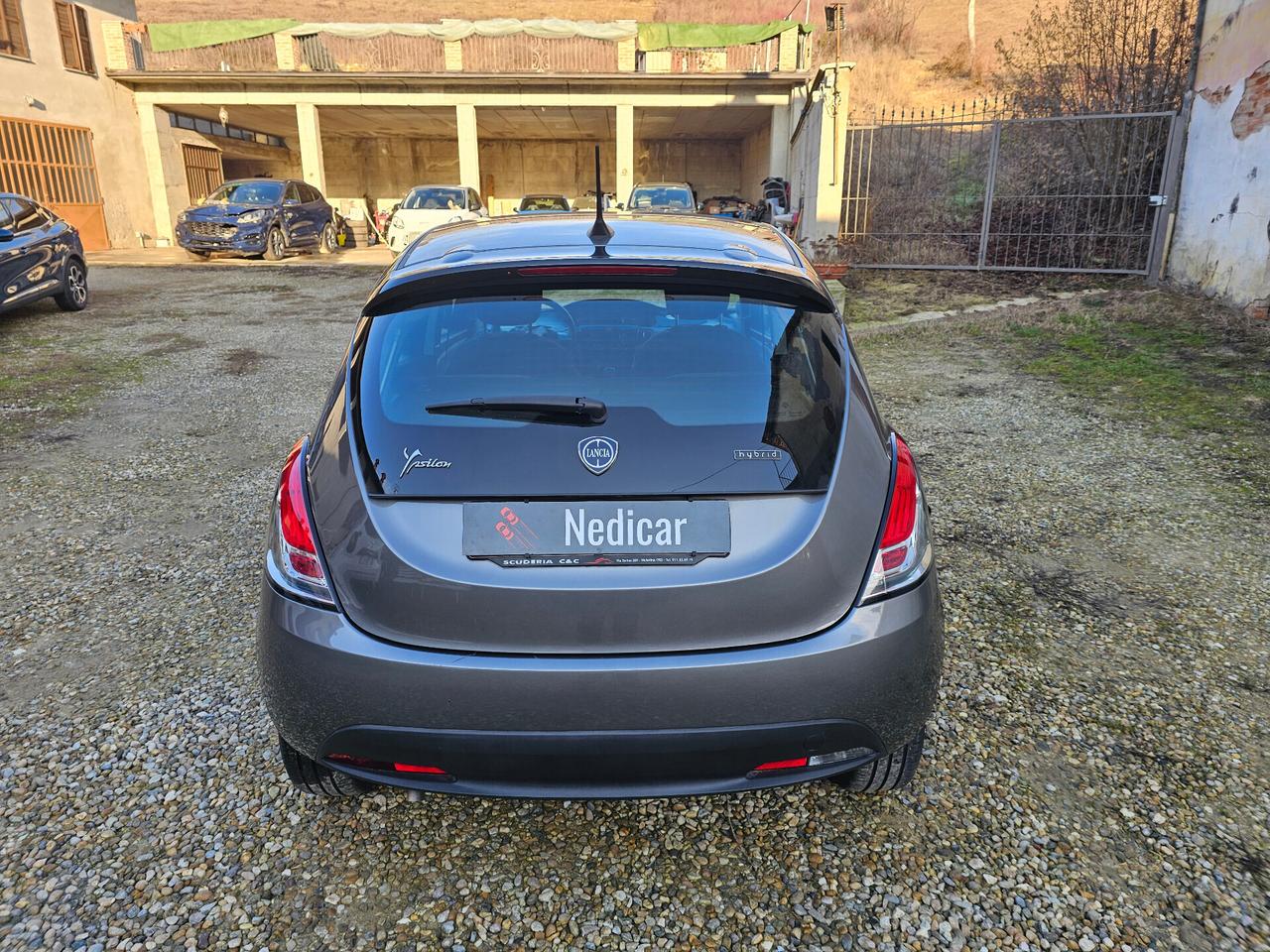 Lancia Ypsilon 1.0 S&S Hybrid Silver