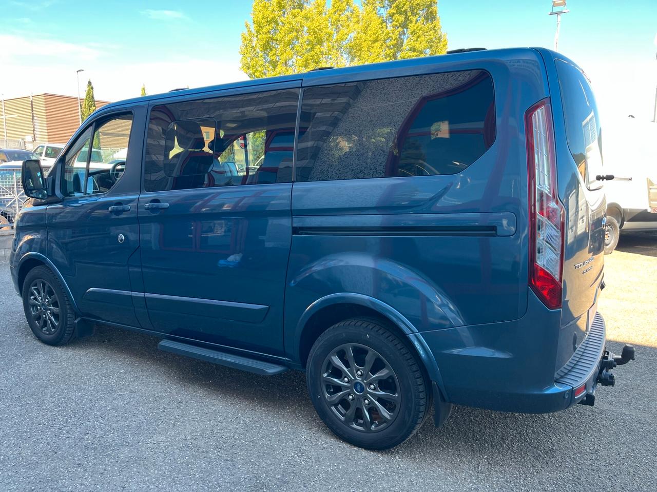 Ford Tourneo Custom 320 2.0 EcoBlue 150CV PC Titanium