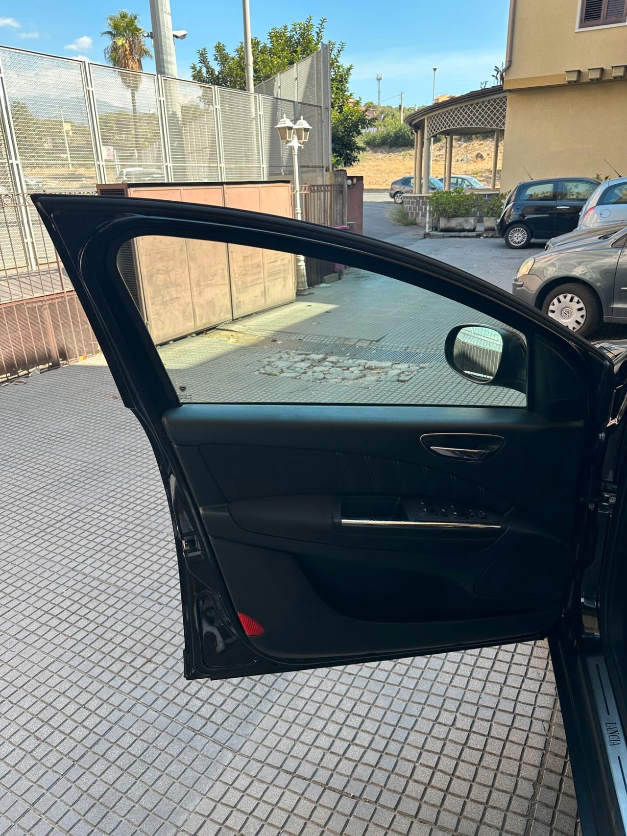 Lancia Delta 1.6 MJT DPF Oro