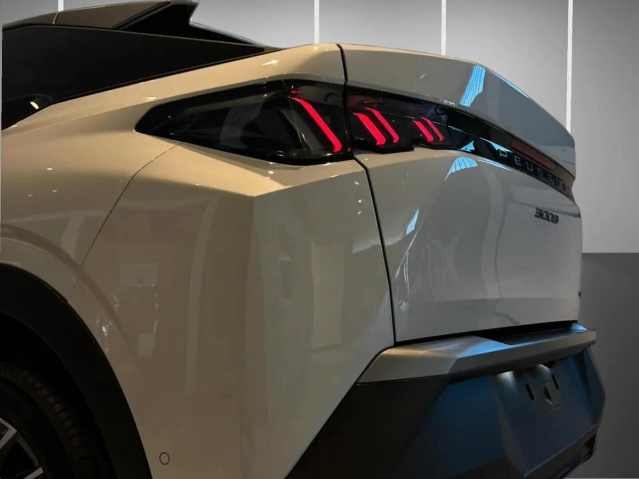 Peugeot 3008 Hybrid 145 e-DCS6 Allure