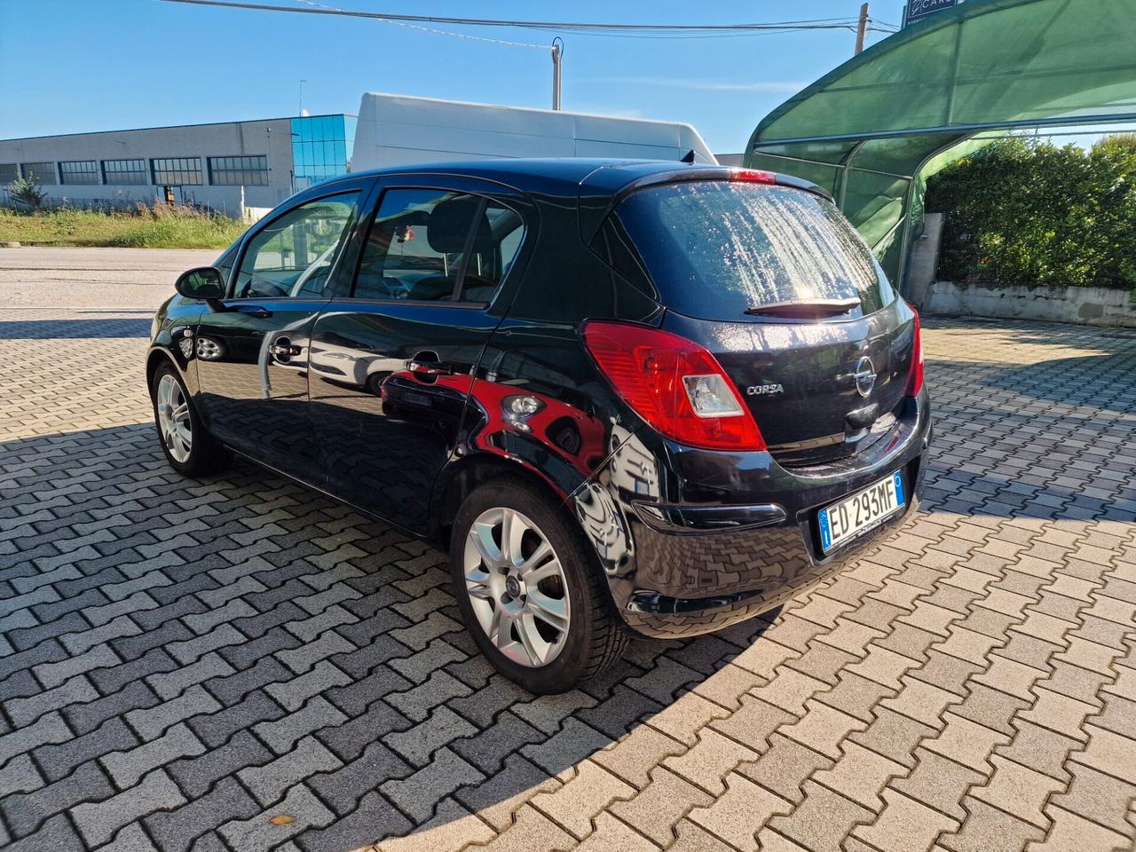 Opel Corsa 1.2 5 porte Edition