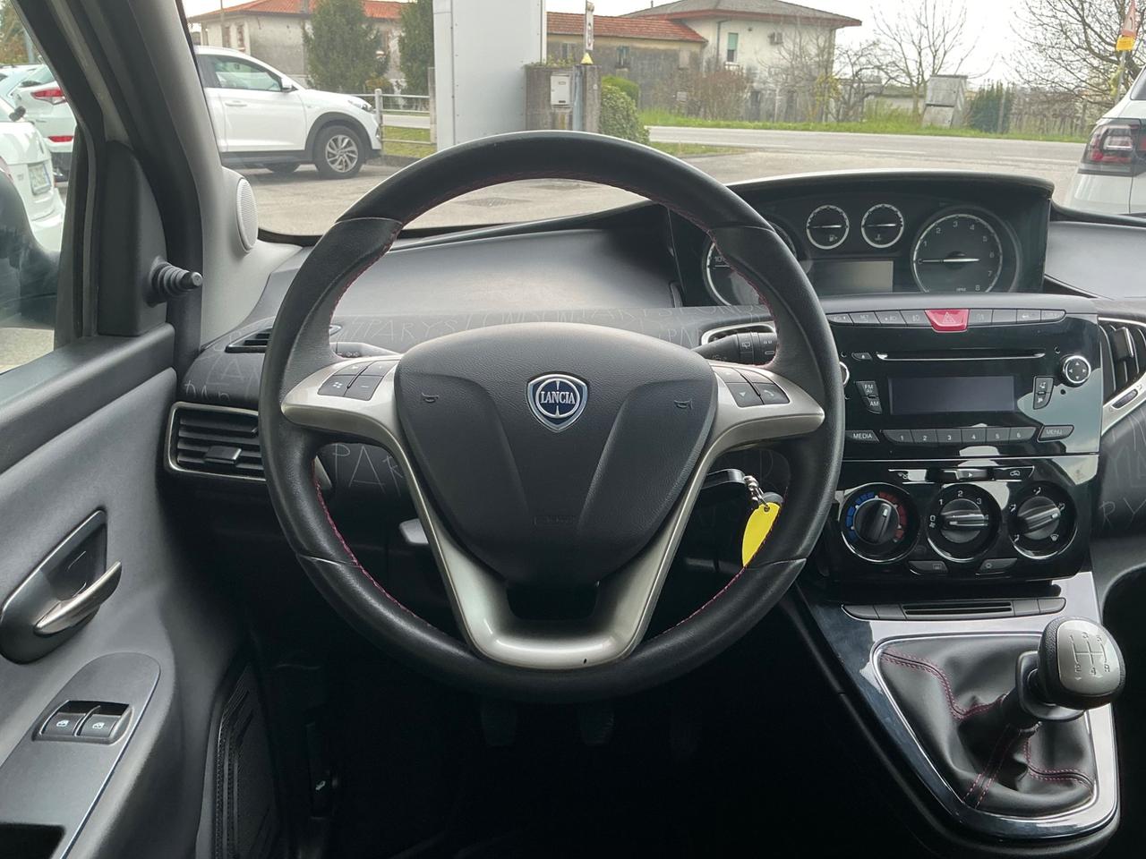 Lancia Ypsilon 1.2 benzina Neopatentati