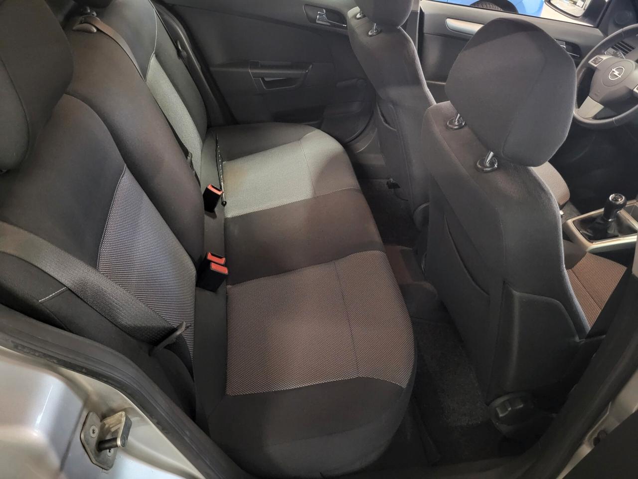 Opel Astra 1.6 16V VVT 5 porte Cosmo PREZZO REALE! TUTTI I TAGLIANDI! UNICO PROPRIETARIO!!