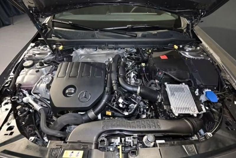 Mercedes-Benz CLA CLA Shooting Brake 180 AMG Line Premium Plus LED CAMERA NAVI
