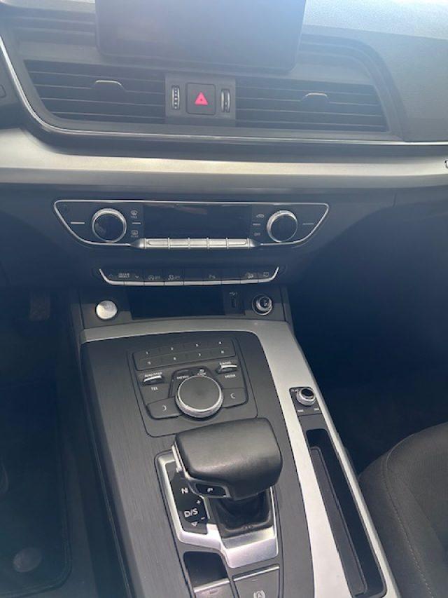 AUDI Q5 35 TDI S tronic Business