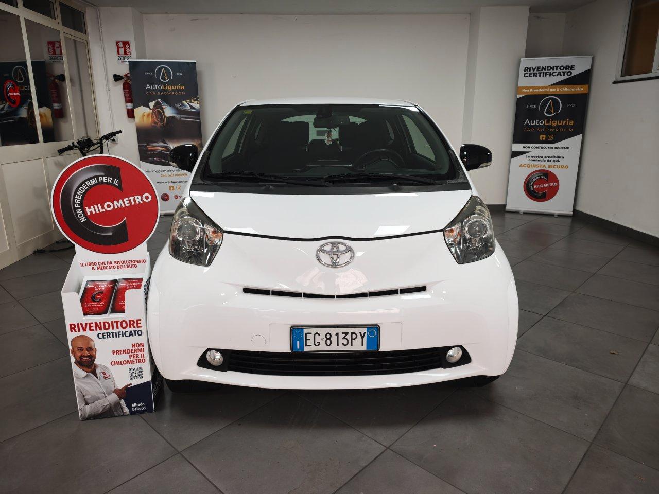 Toyota iQ 1.0 Tobasco cvt