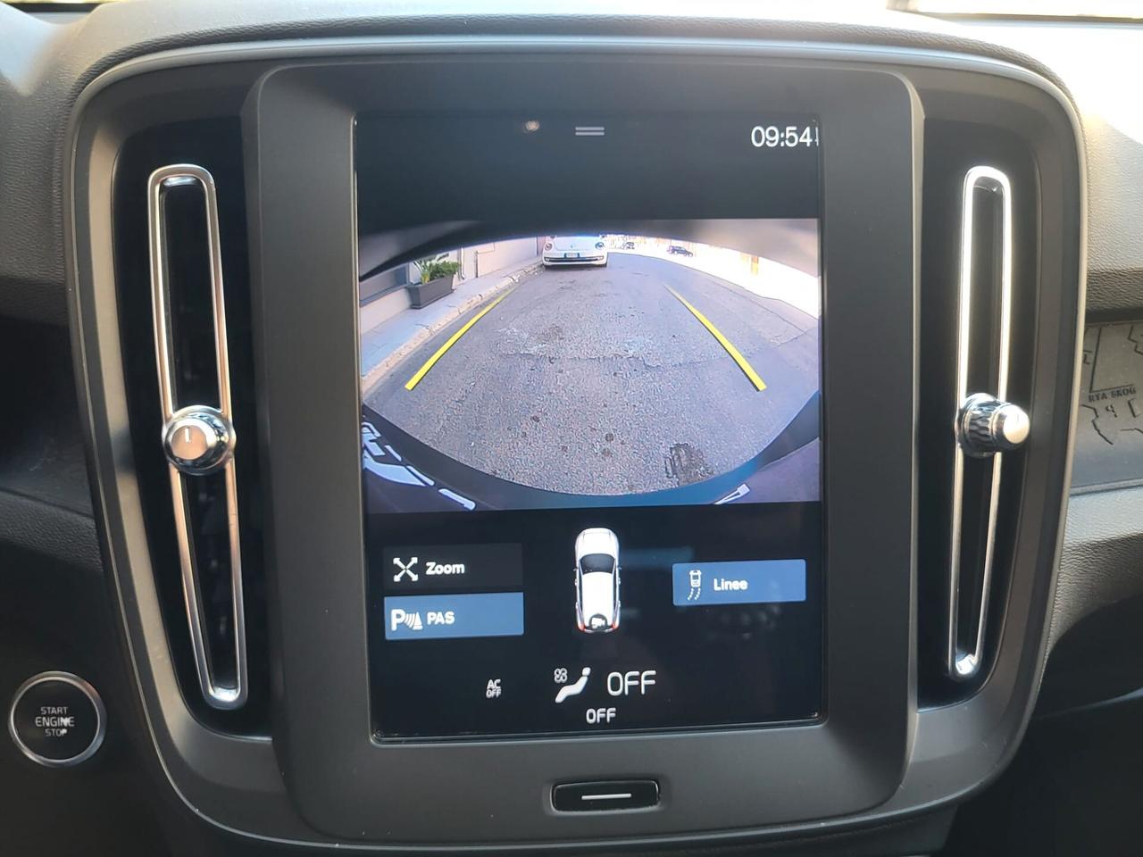 Volvo XC40 D3 Geartronic Business+Cerchi Black+Retrocamera+Fari Led..
