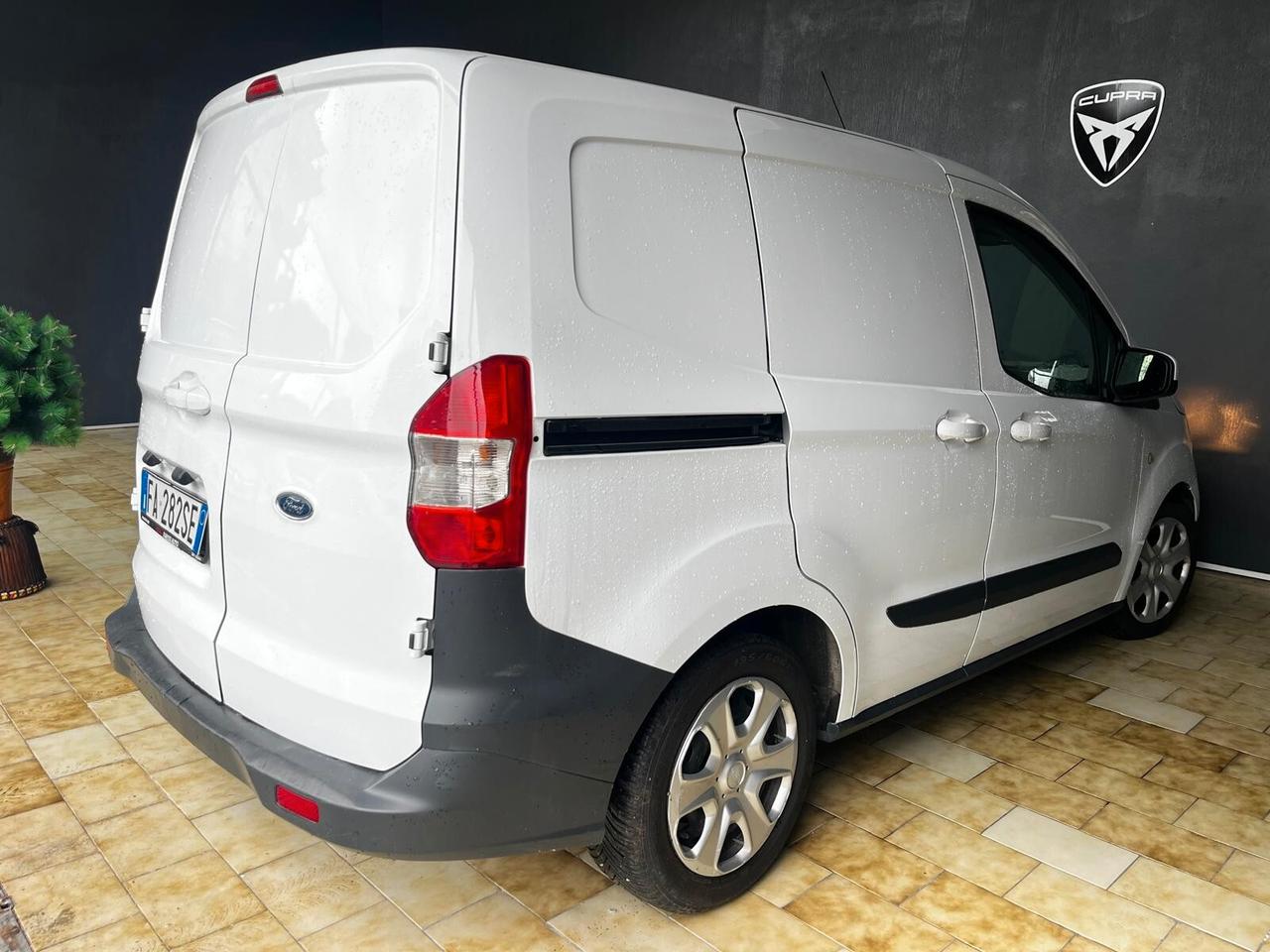 Ford Transit Courier 1.5 TDCi 75CV Van Trend