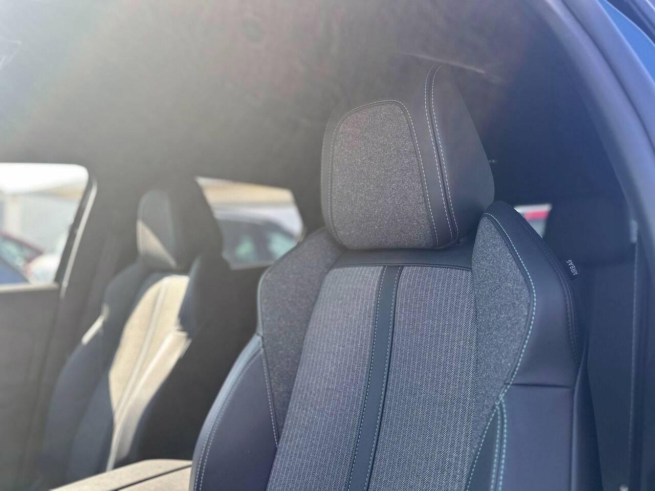 PEUGEOT 3008 II 2021 - 3008 1.2 puretech t Allure Pack s&s 130cv