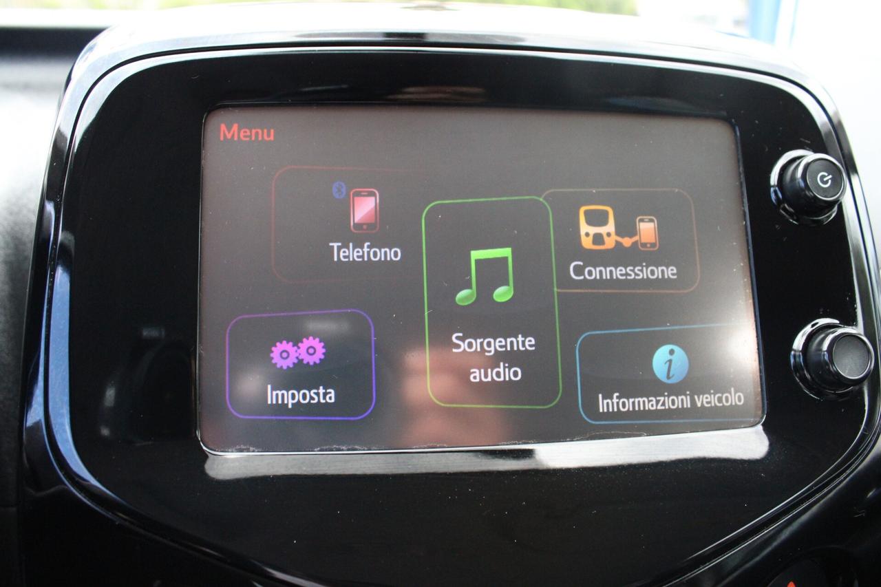 Citroen C1 PureTech 82 5p. Shine