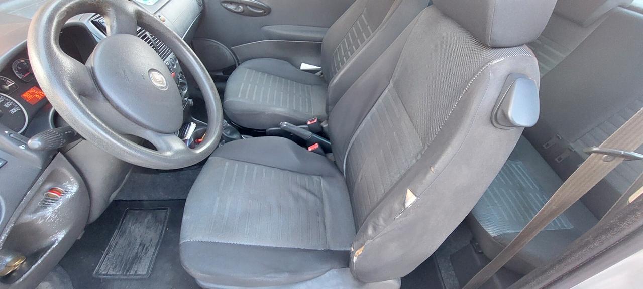 PUNTO CLASSIC FANALONE 1,2 GPL DI SERIE X NEOPATENTATI UNIPROPRIETARIO IMPECCABILE