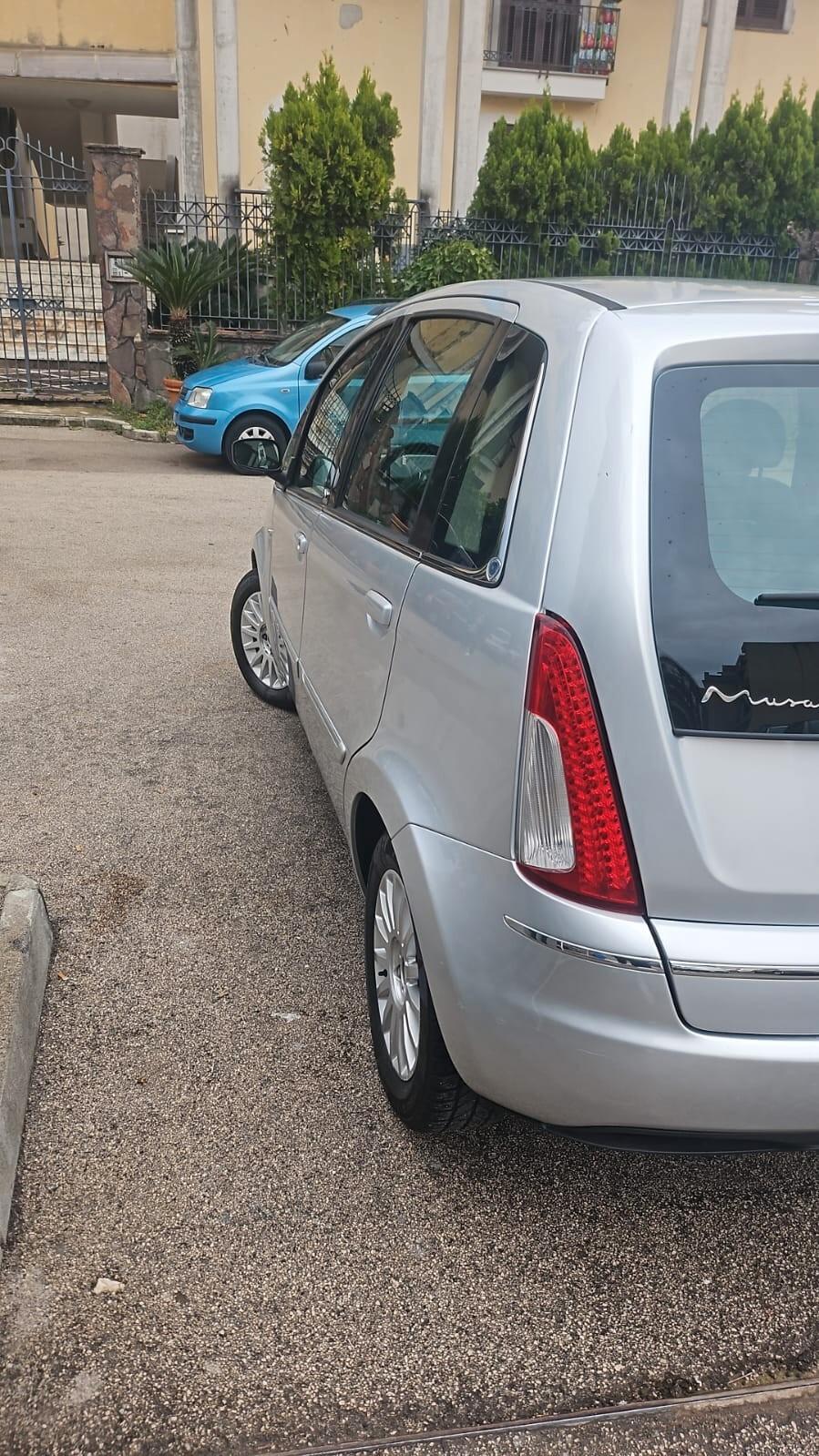Lancia MUSA 1.3 Multijet 16V 90 CV Platino 8IL VEICOLO PUO' ESSERE GUIDATO DA UN NEOPATENTATO)