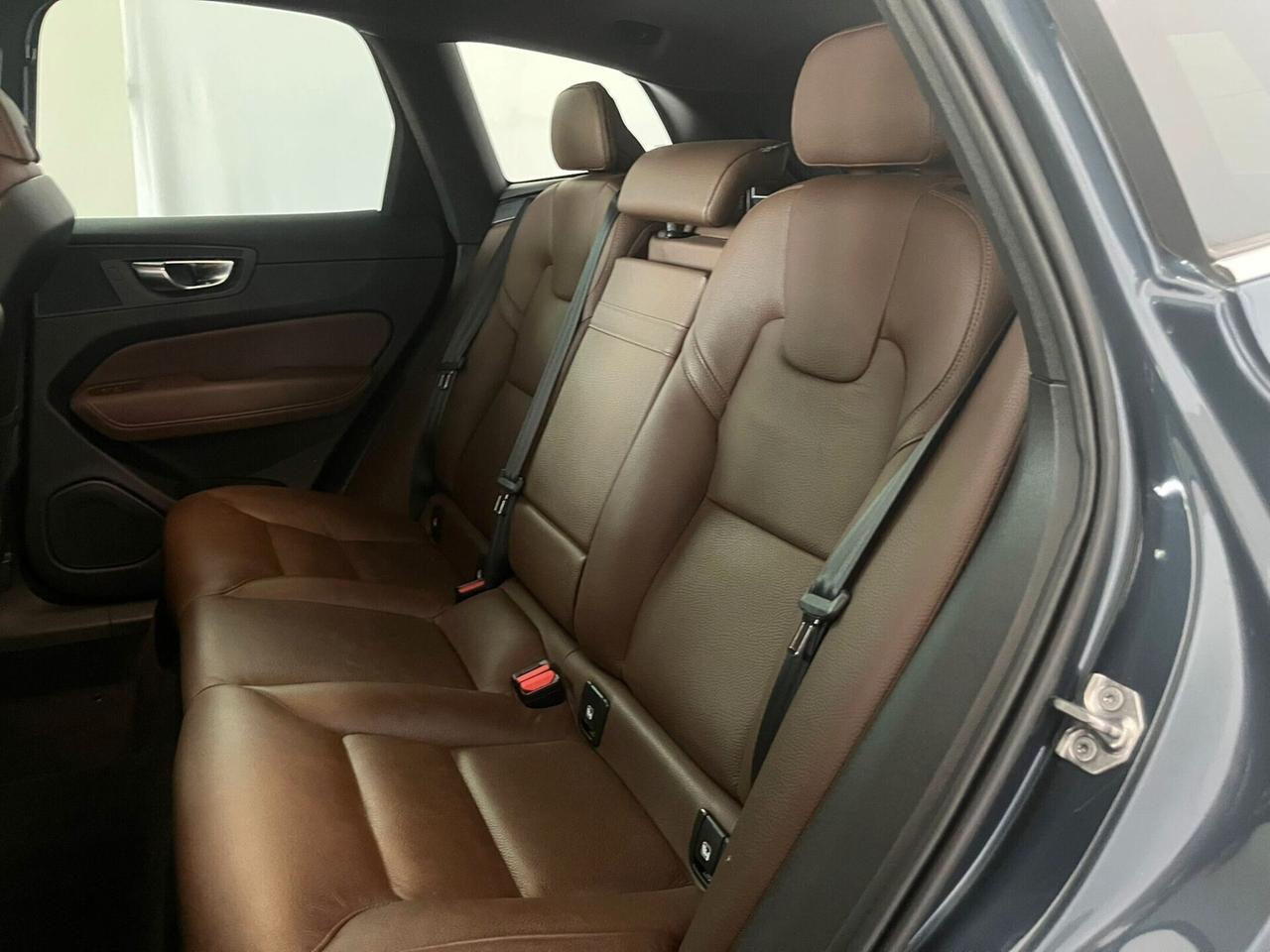Volvo XC 60 B4 (d) AWD Geartronic Momentum