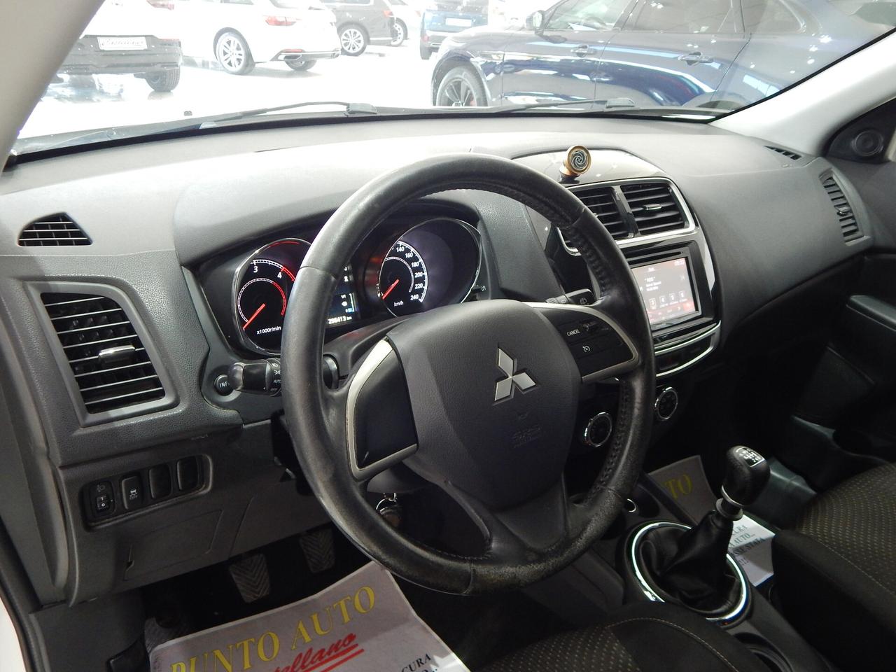 Mitsubishi ASX 1.8 Invite 2wd