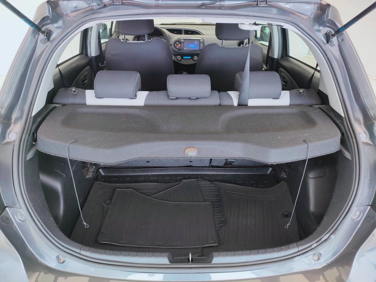 TOYOTA Yaris III 2017 - Yaris 5p 1.5h Cool