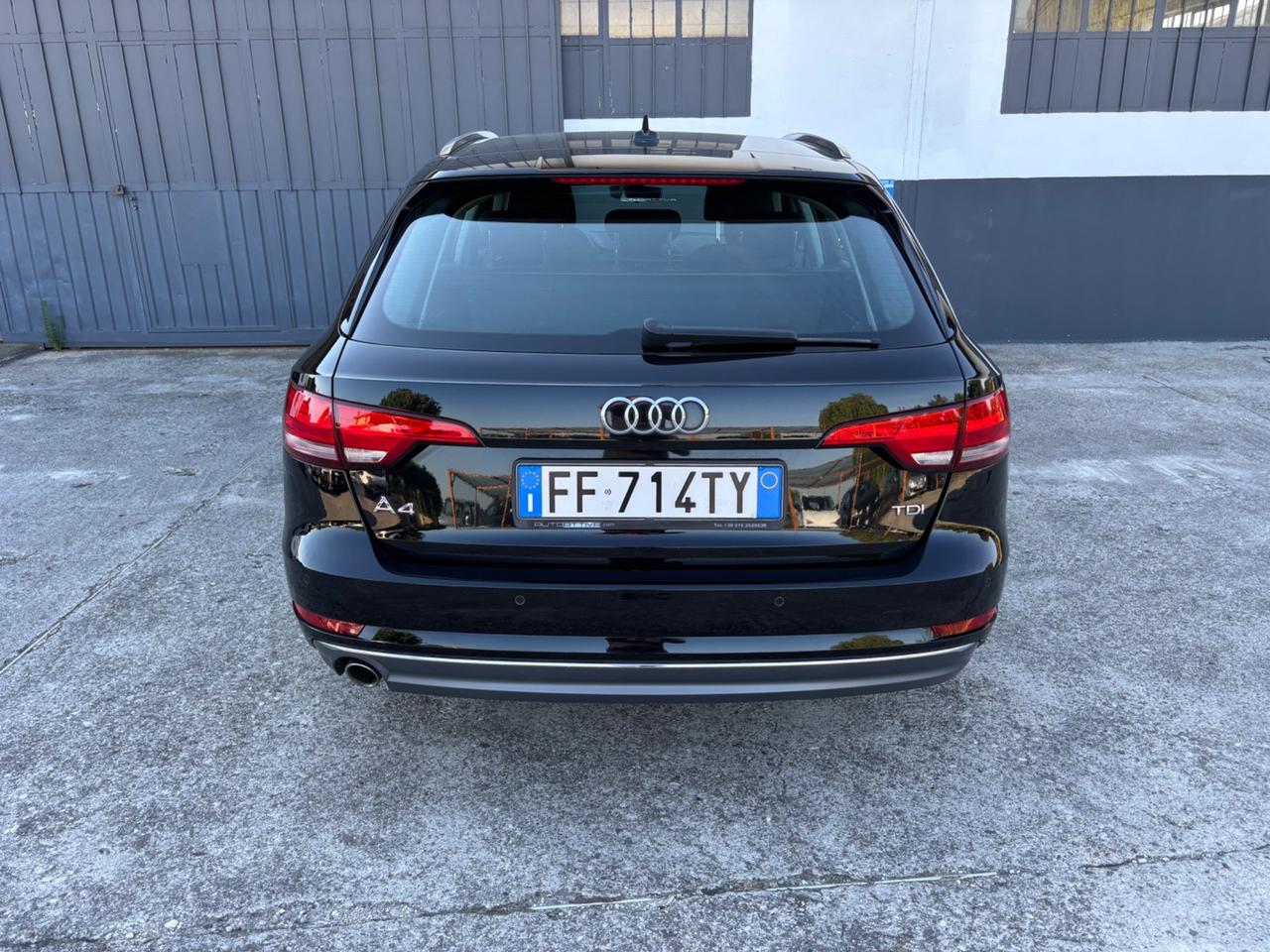 Audi A4 Avant 2.0 TDI 150 CV ultra Sport. Garanzia