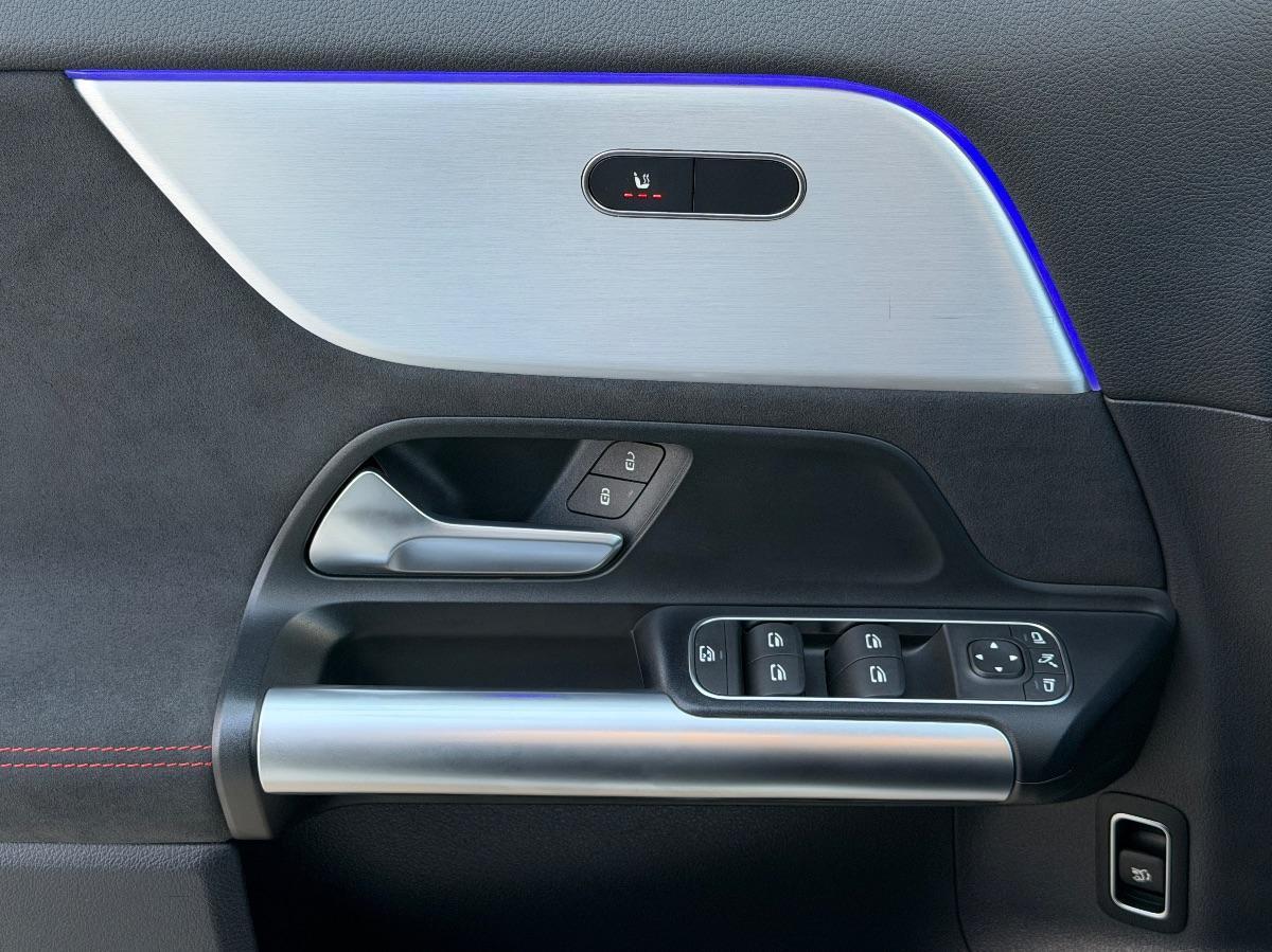 New Mercedes GLA 200d Premium AMG Night Edition 150CV