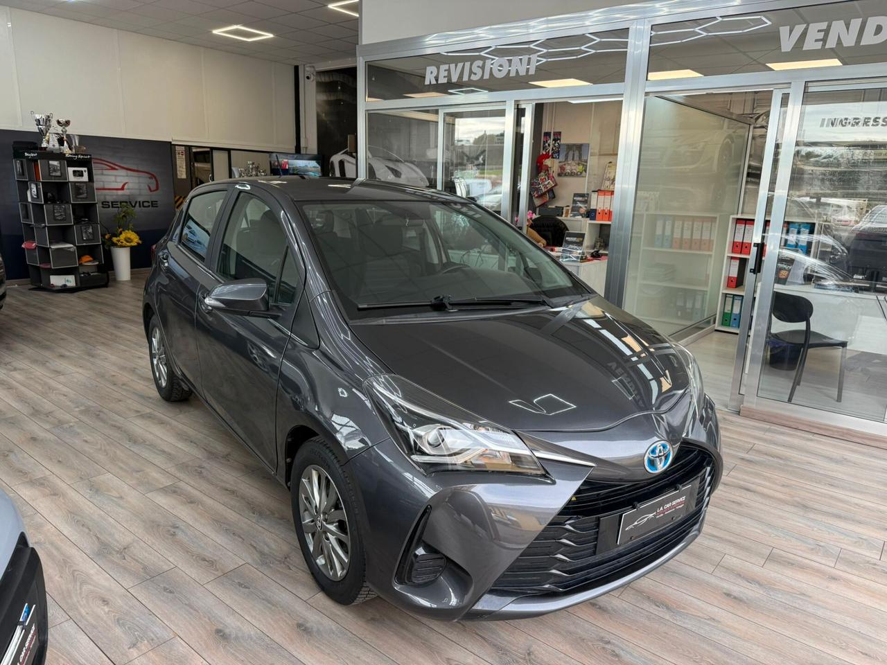 Toyota Yaris 1.0 5 porte Active