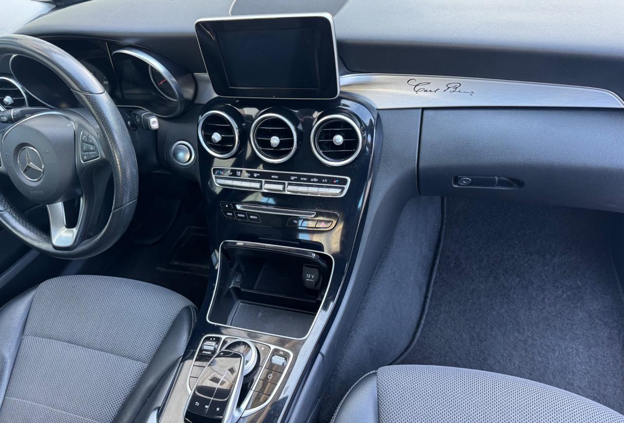 Mercedes-benz C 200 d Auto Premium