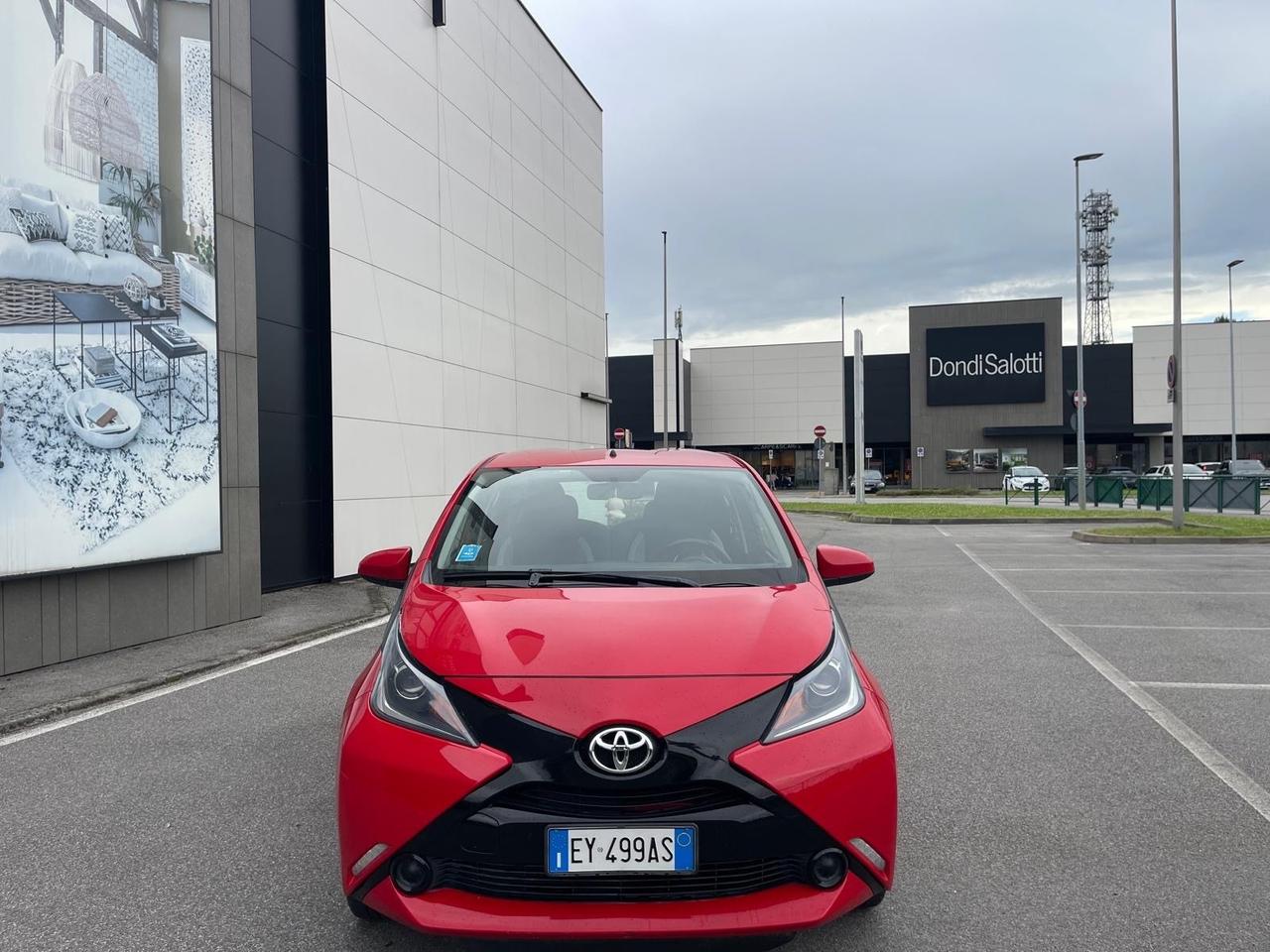 Toyota Aygo 1.0 VVT-i 69 CV 5 porte x-wave