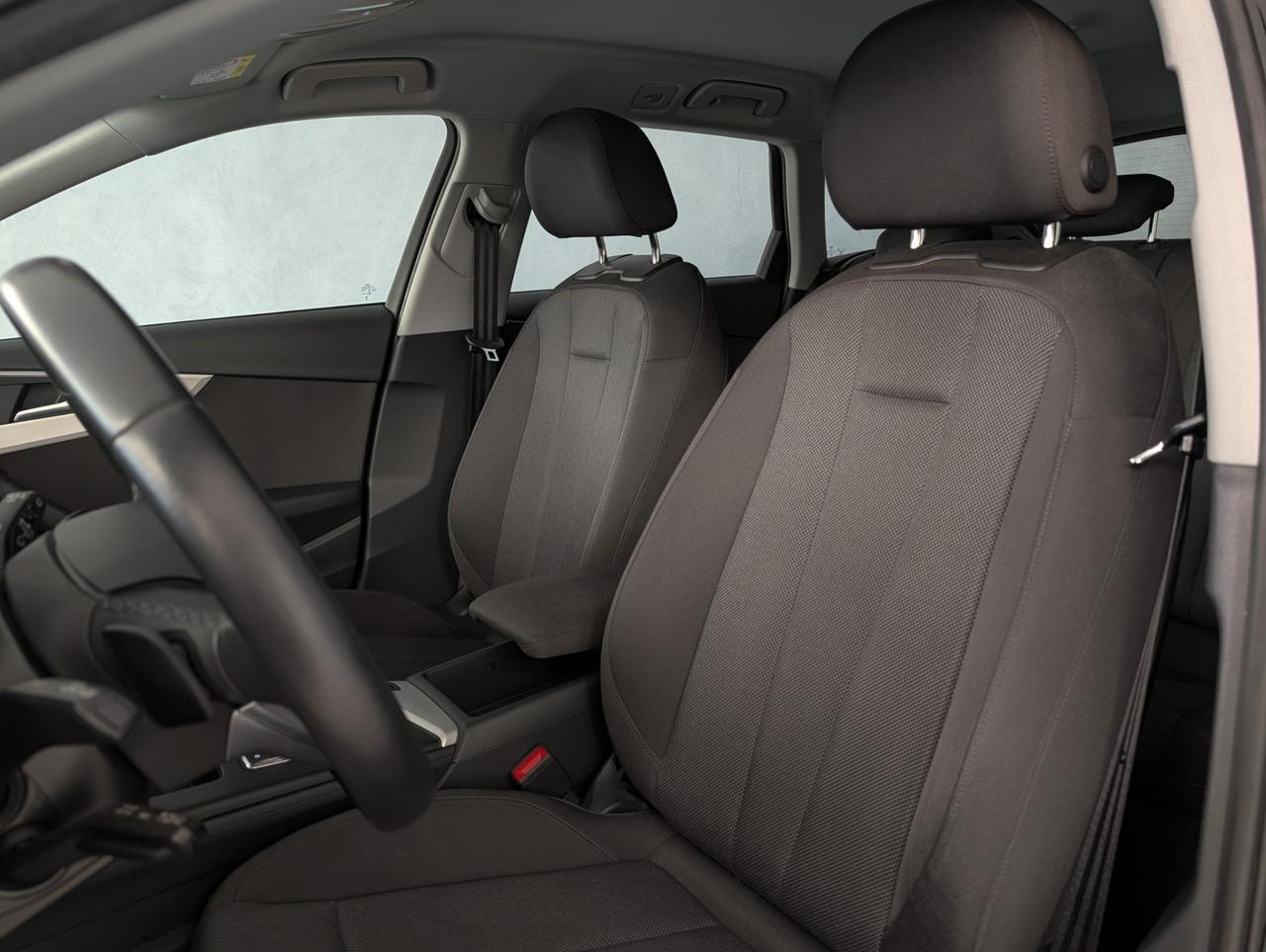 Audi a4 v 30 TDI MHEV S-tronic Business Advanced