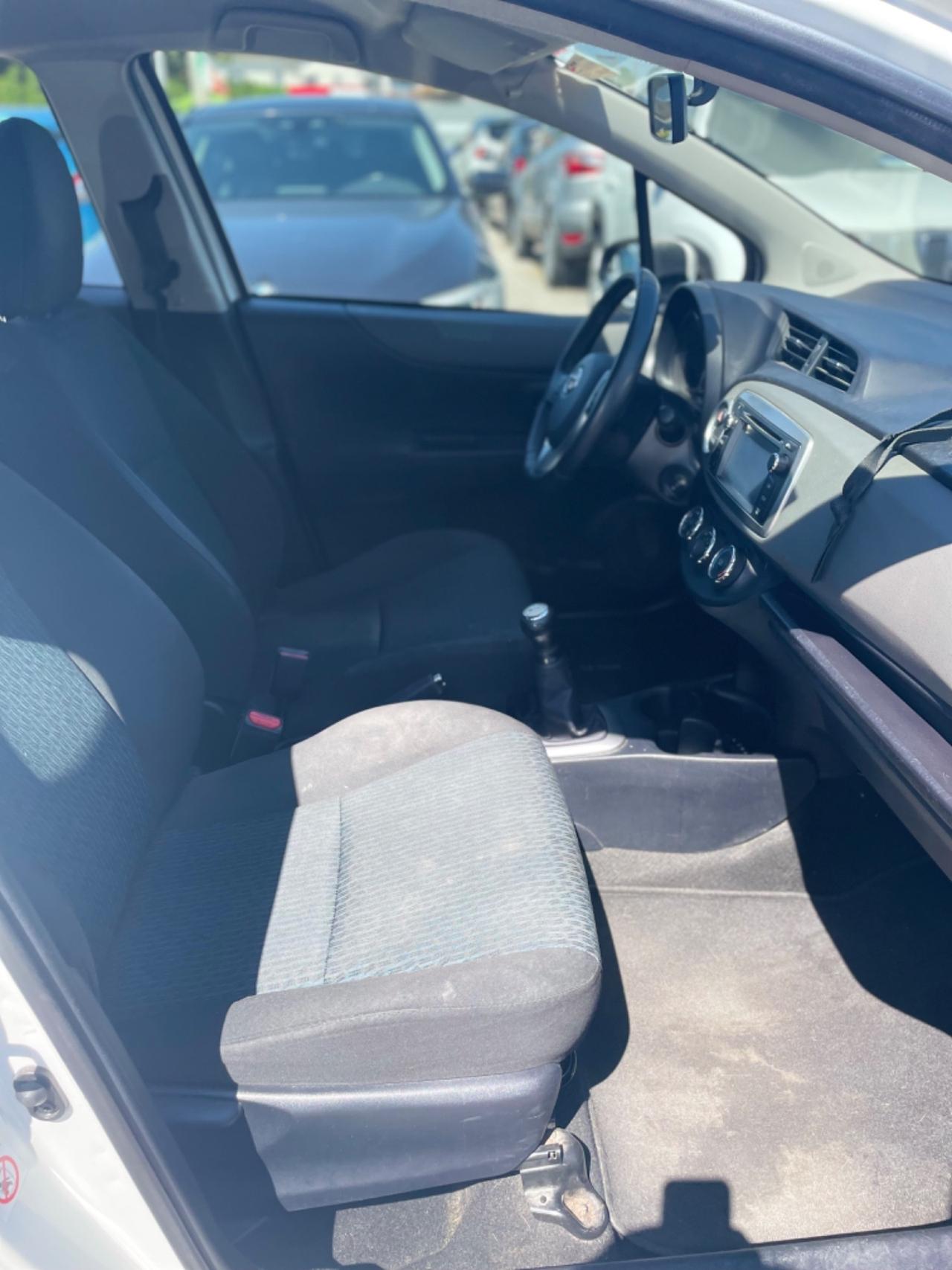 Toyota Yaris 1.0 5 porte Lounge