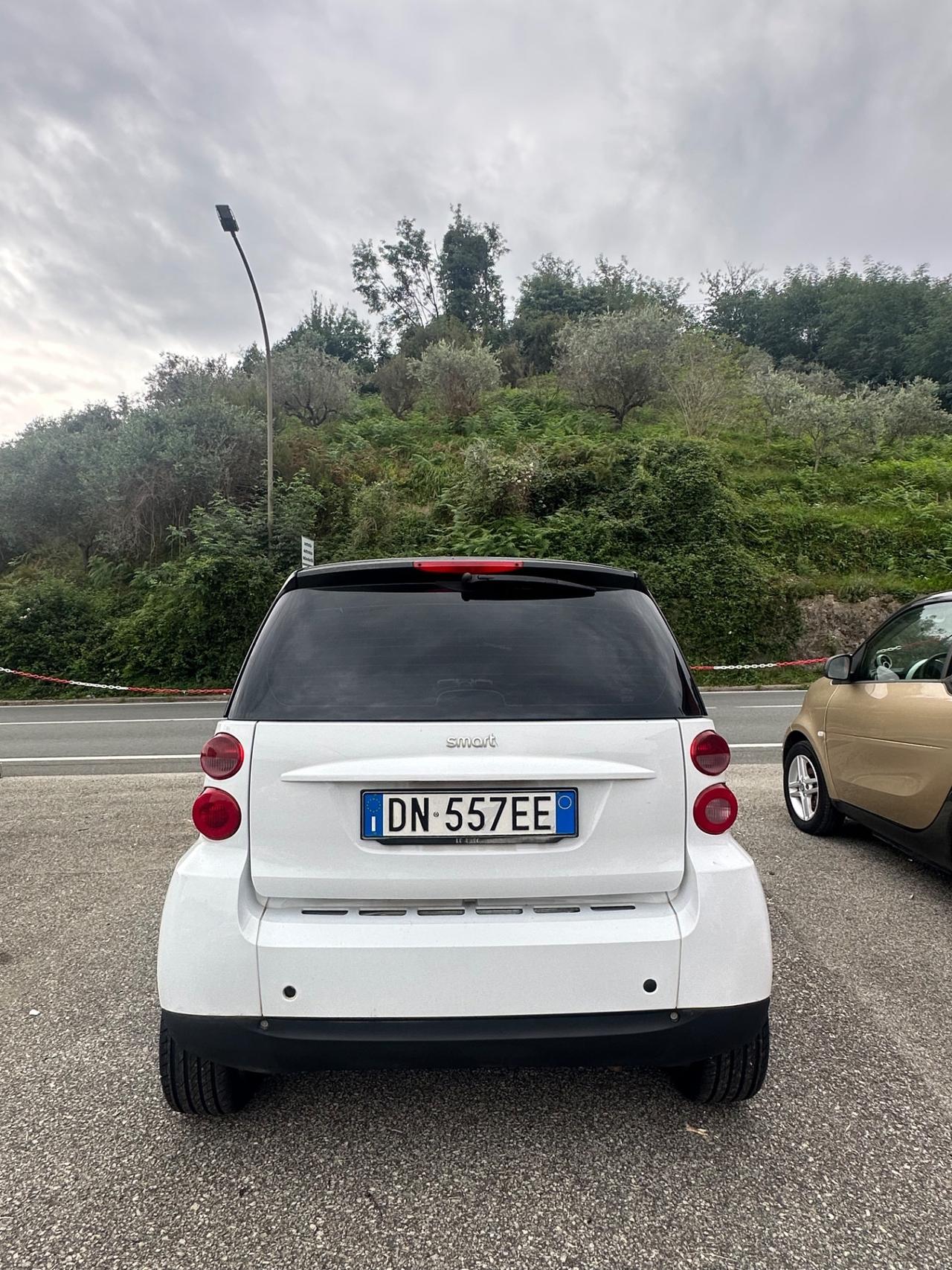Smart ForTwo 1000 52 kW coupé pure