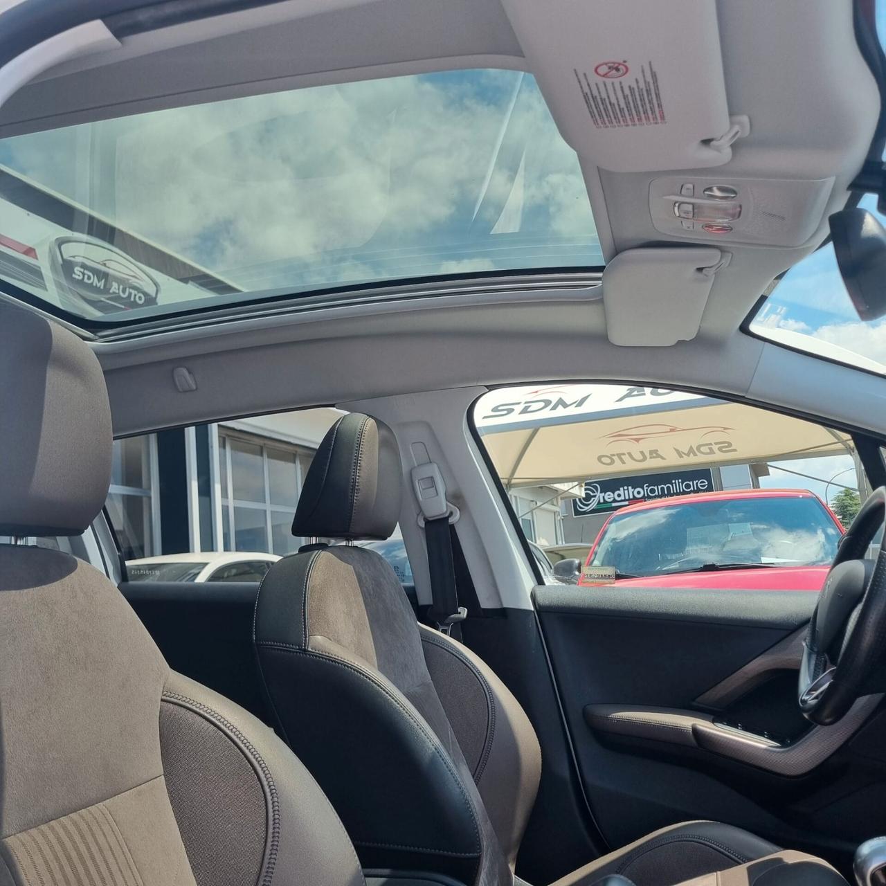 Peugeot 2008 1.6 e-HDi 115 CV Stop&Start Allure
