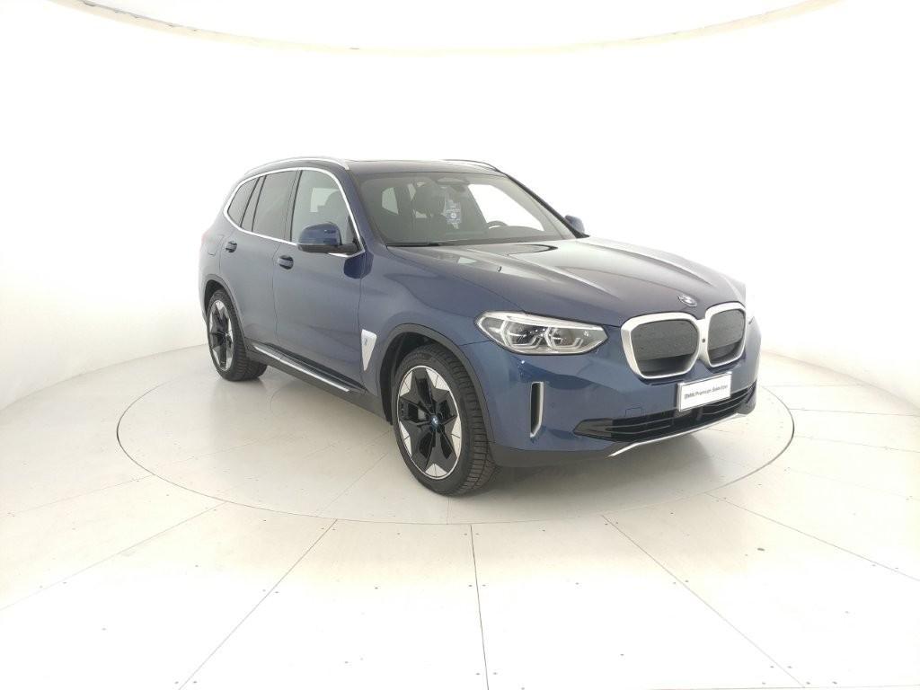 BMW iX3 BEV Impressive