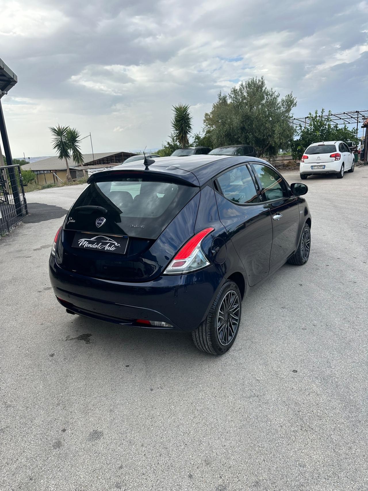 Lancia Ypsilon 1.2 69 CV 5 porte S&S Gold