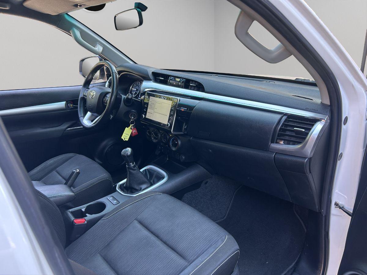 TOYOTA - Hilux 2.4 d-4d 4x4 EXECUTIVE TELECAMERA
