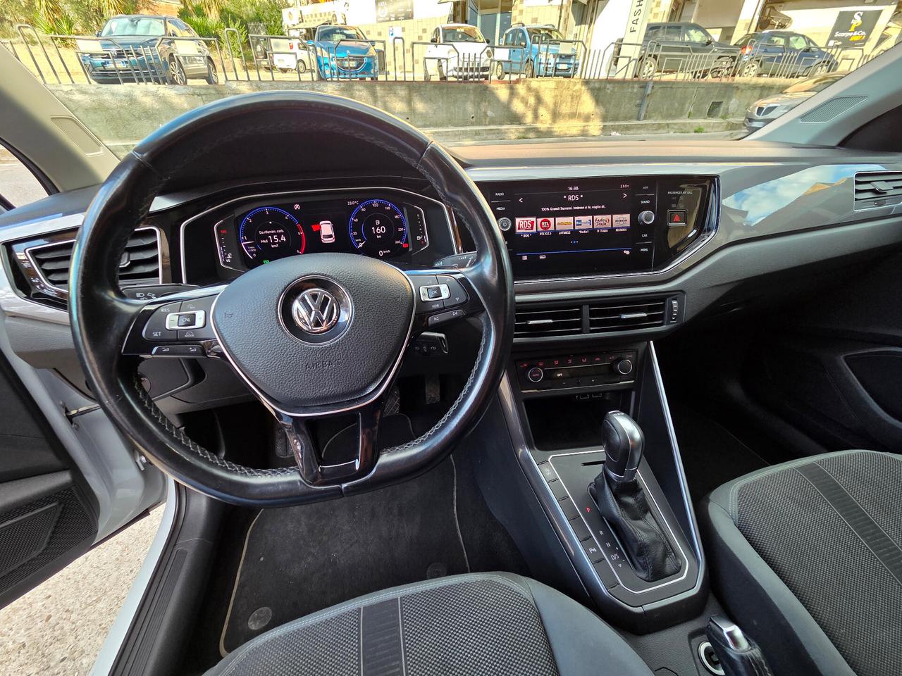 Polo 1.6 TDI 95 CV DSG 5p. R-LINE