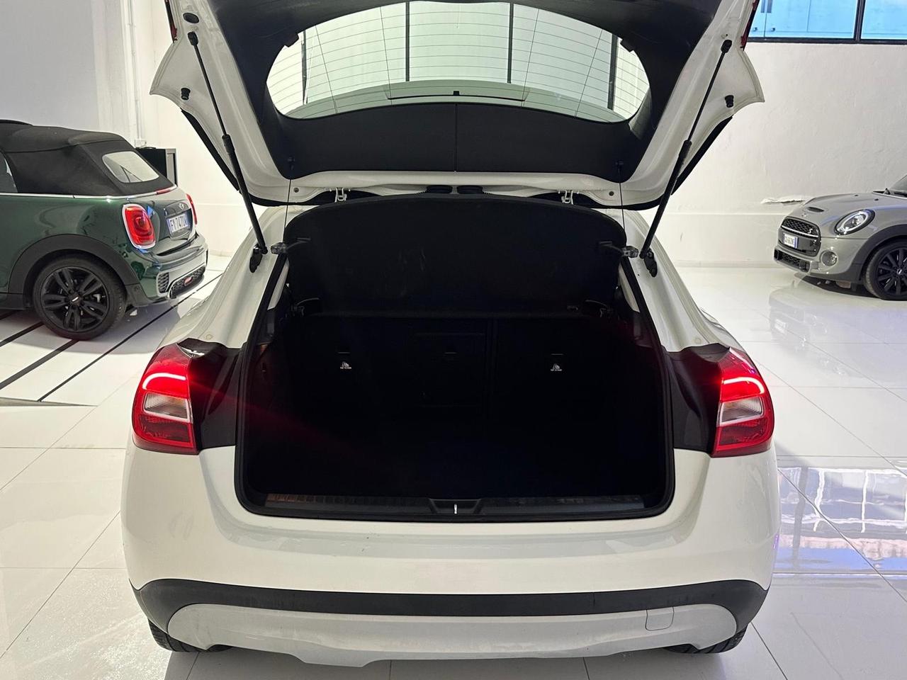 Mercedes-benz GLA 180 d Automatic Business