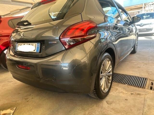 PEUGEOT 208 11/2017 1,2