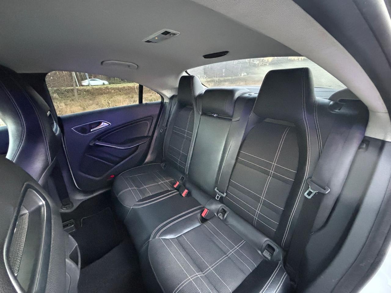 Mercedes-benz CLA 200 d Premium