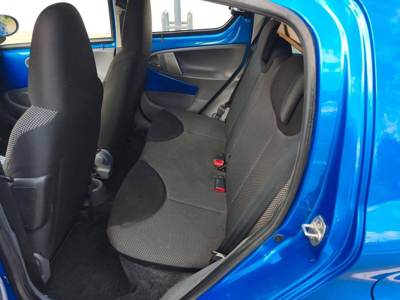 Toyota Aygo 1.0 12V VVT-i 5 porte Sol AUTOMATICA