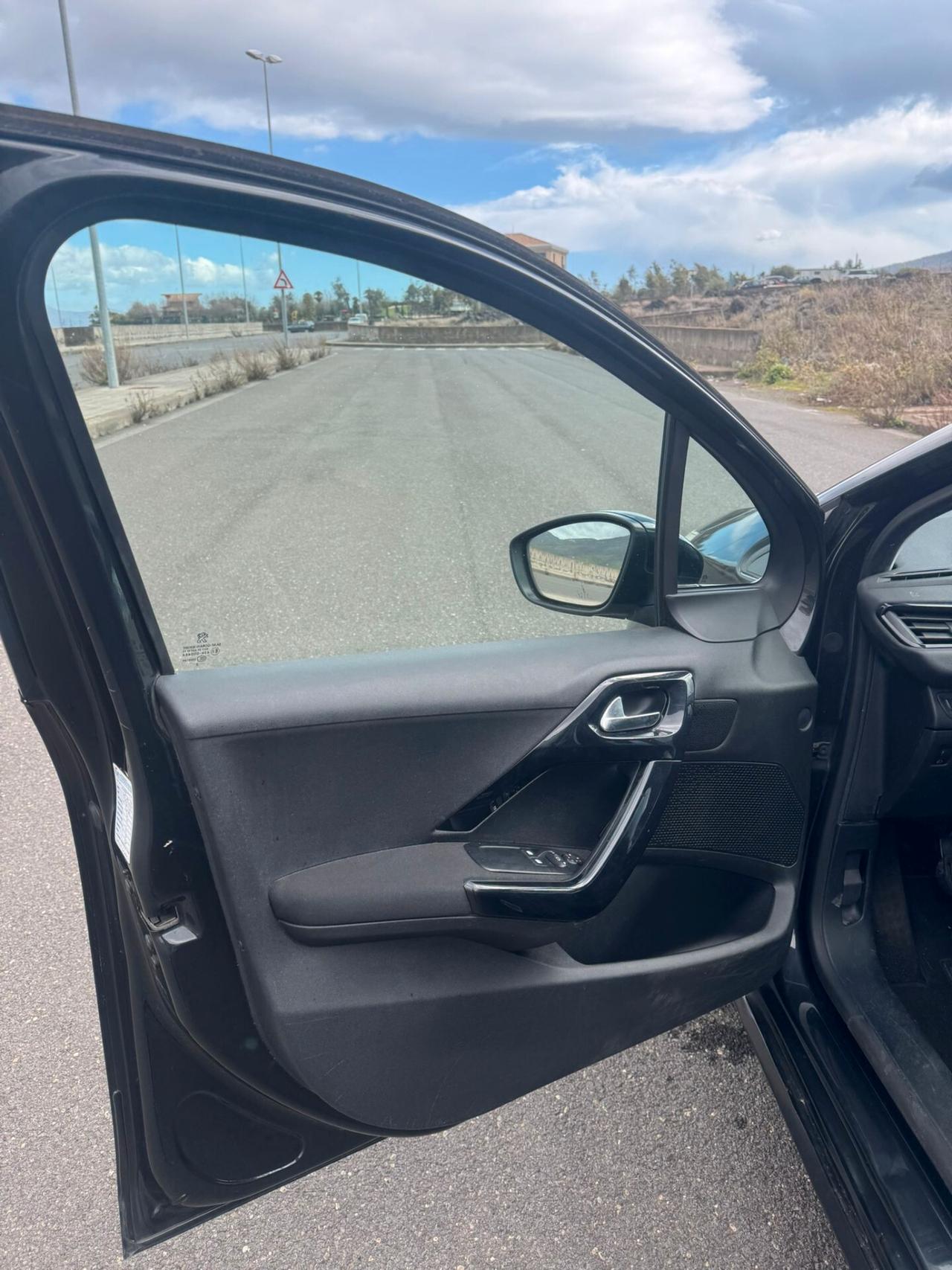 Peugeot 208 1.2 VTi 82 CV 5 porte Allure